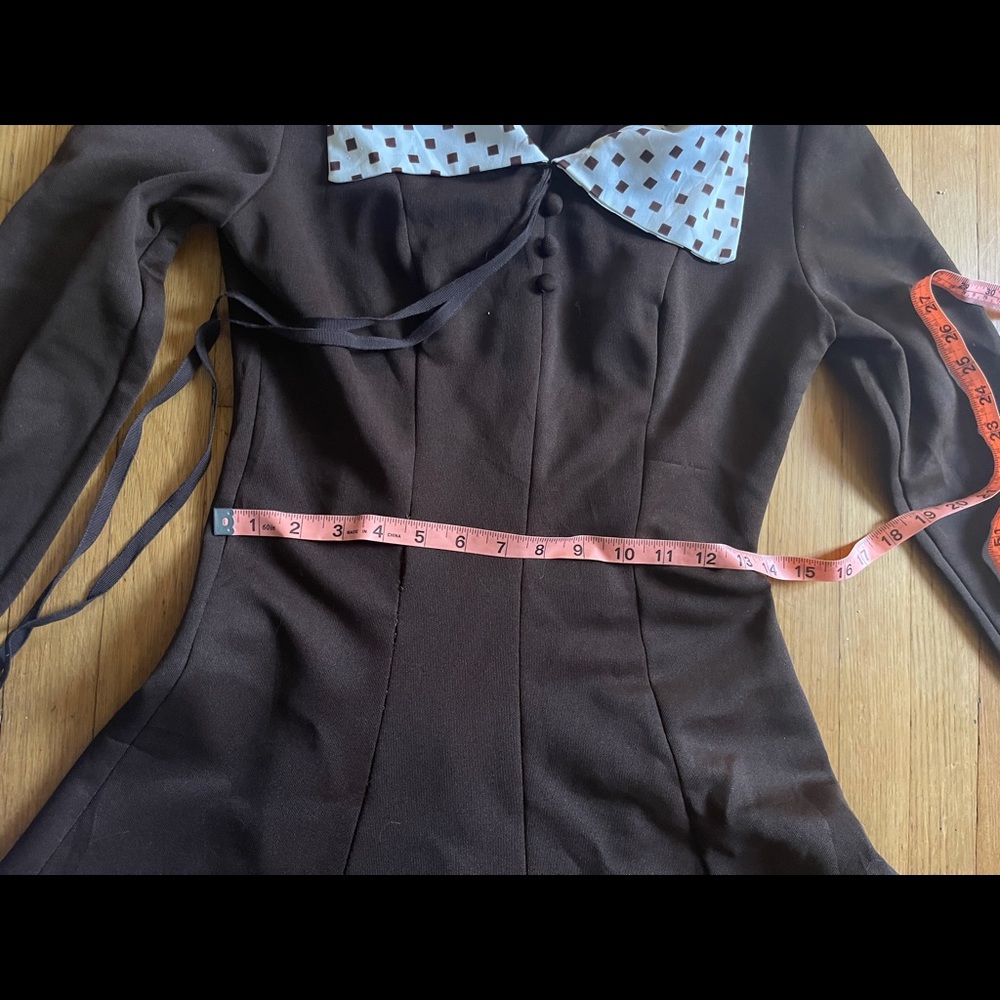 SOLD 70s Vintage Long Sleeve Fit and Flare Collared Dress - Picture 5 of 10